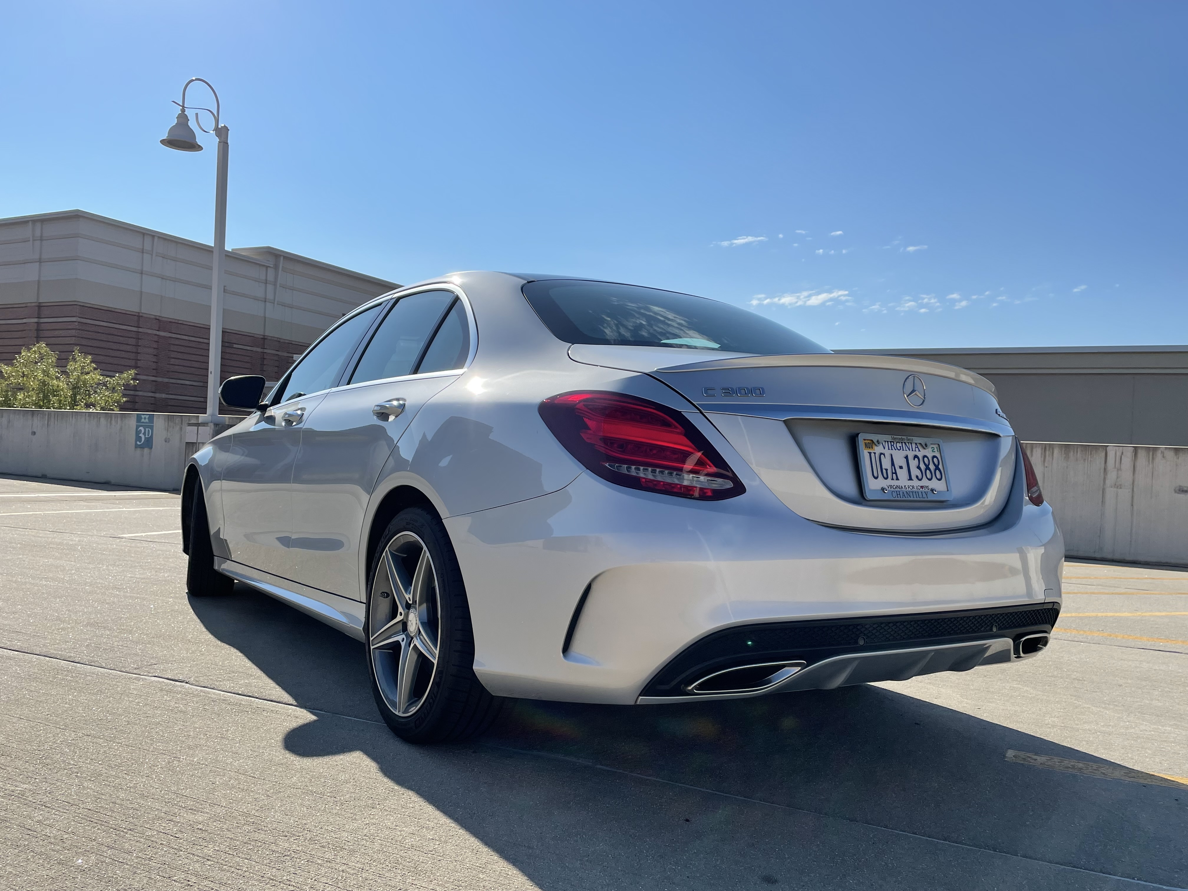 Used 2017 Mercedes-Benz C 300 4MATIC Sedan image 2