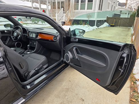 Used 2013 Volkswagen Beetle 2.5 Fender image 6