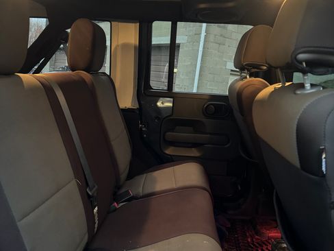 Used 2007 Jeep Wrangler Unlimited X w/ Dual Top Group image 6