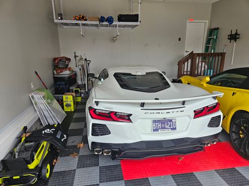 Used 2025 Chevrolet Corvette Stingray Preferred Cpe w/ Z51 Performance Package image 2