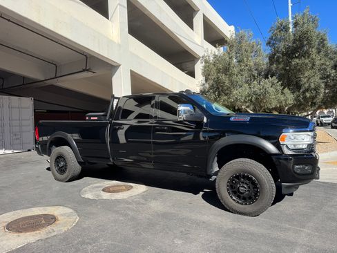 Used 2024 RAM 3500 Laramie image 4