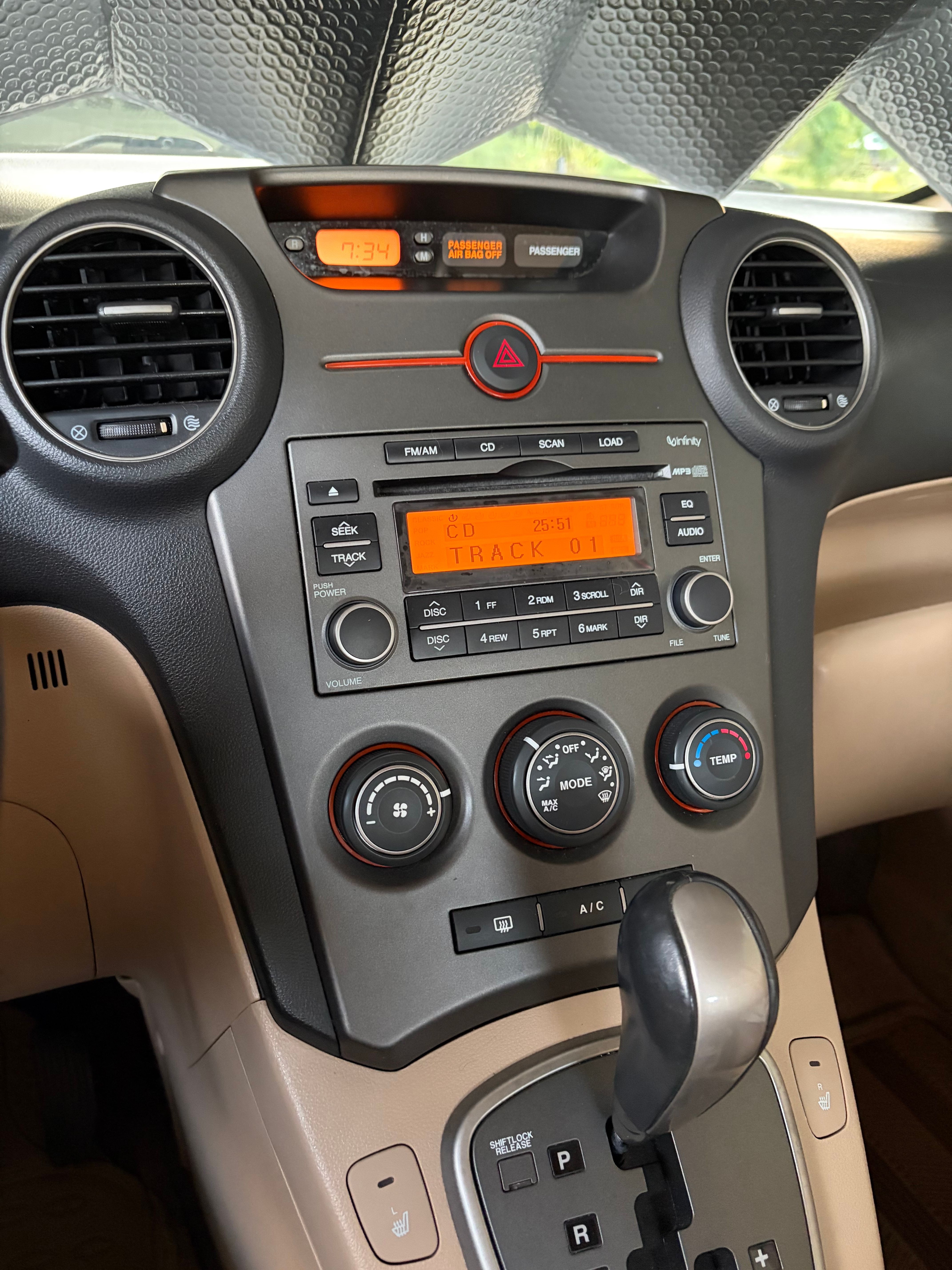 Used 2007 Kia Rondo EX w/ Premium Pkg FWD image 28