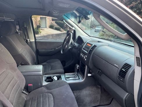 Used 2005 Nissan Pathfinder SE w/ (P01) Se Premium Pkg image 6