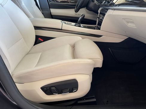 Used 2014 BMW 750Li 750Li Sedan 4D image 10