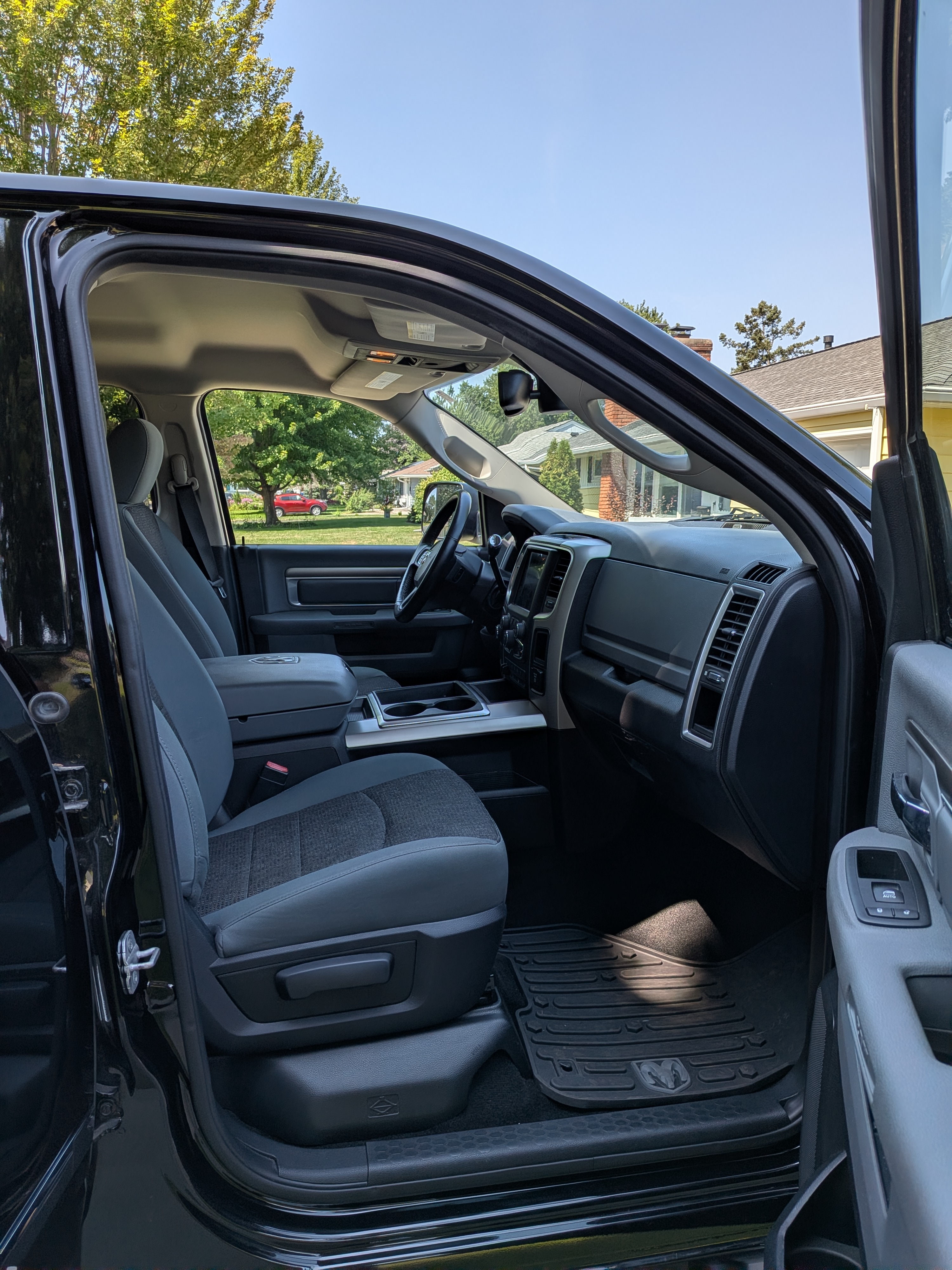 Used 2014 RAM 3500 Big Horn AWD/4WD image 8