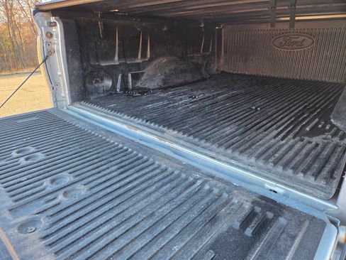 Used 2012 Ford F150 XLT w/ XLT Chrome Pkg image 13