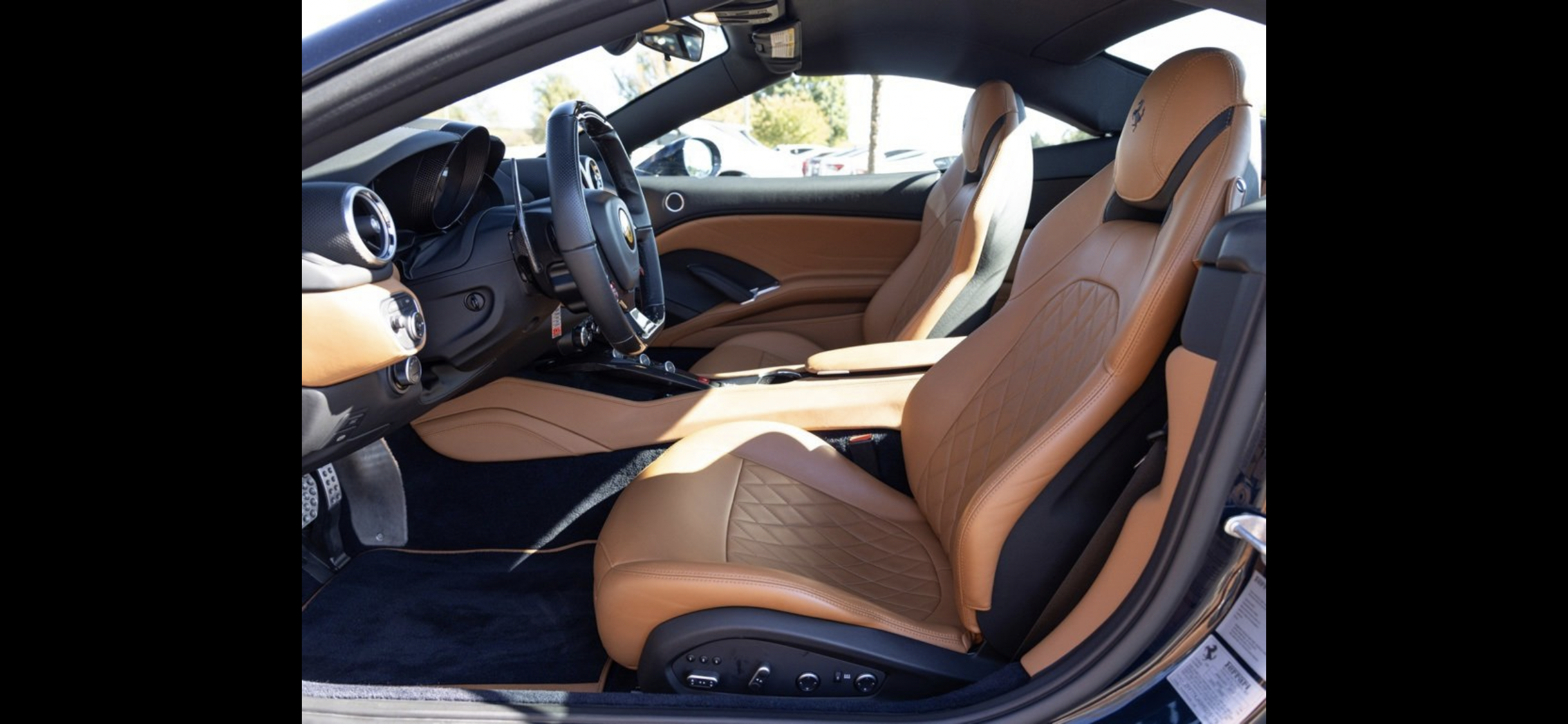 Used 2017 Ferrari California T RWD image 14