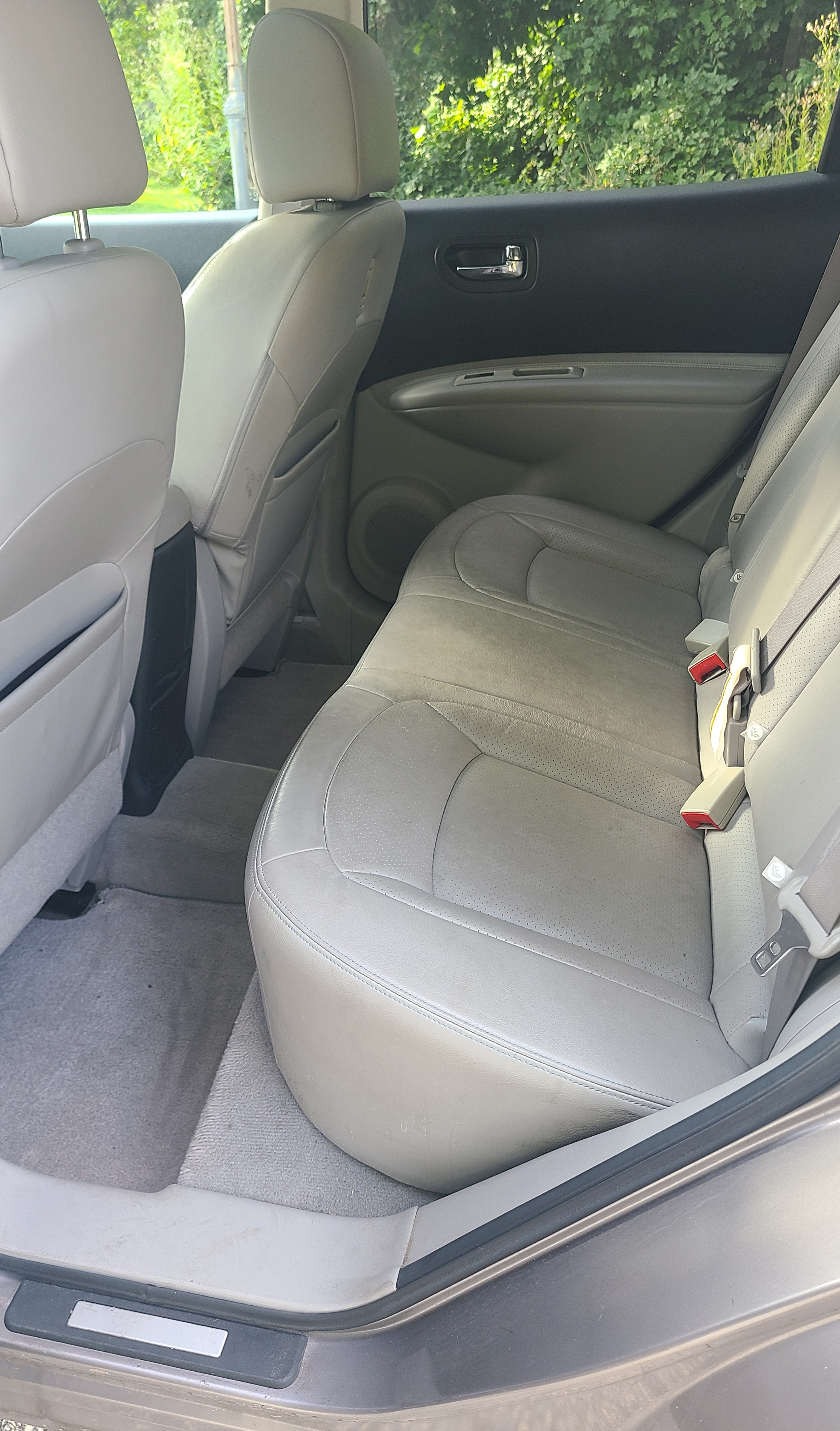 Used 2010 Nissan Rogue SL w/ Premium Pkg AWD/4WD image 23