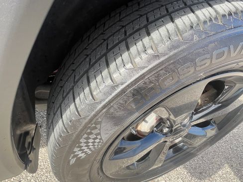 Used 2019 Jeep Cherokee Latitude Plus image 10