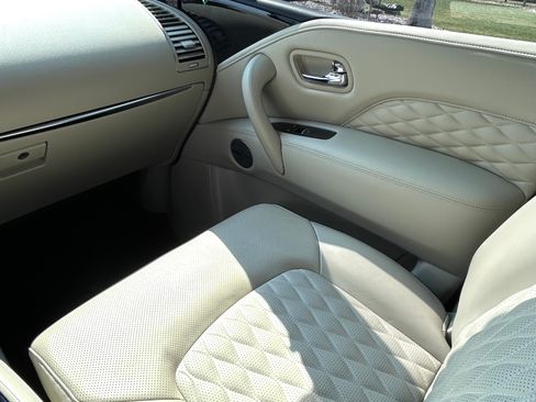 Used 2024 INFINITI QX80 Sensory image 13