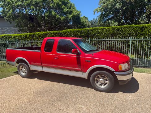 Used 1997 Ford F150 2WD SuperCab image 1