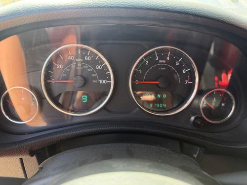 Used 2014 Jeep Wrangler Unlimited Sport w/ Connectivity Group image 15