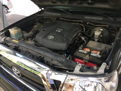 Used 2007 Toyota Tacoma PreRunner w/ SR5 Pkg #2 RWD image 12