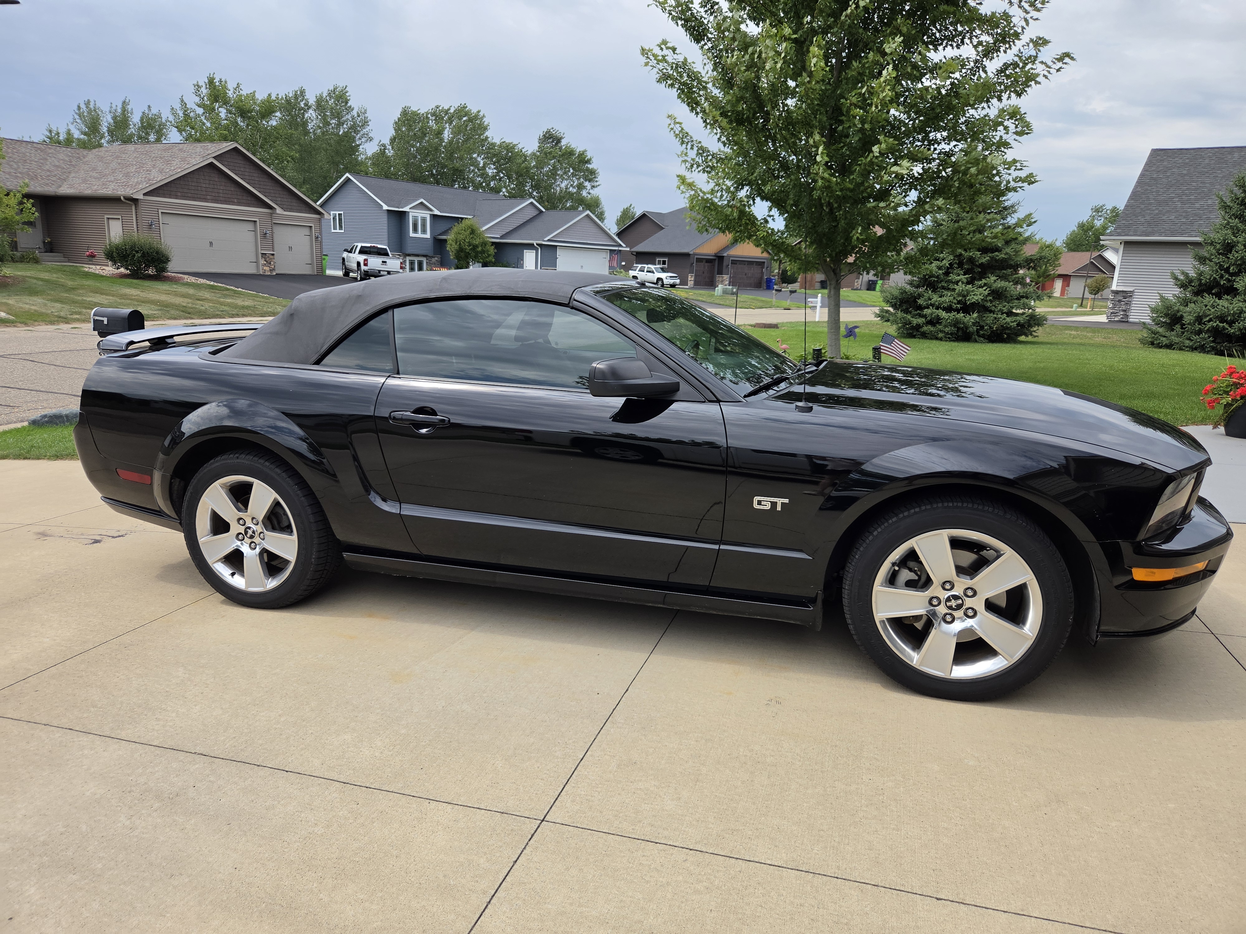 Used 2006 Ford Mustang GT RWD image 11