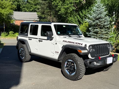 Used 2021 Jeep Wrangler Unlimited Rubicon w/ Dual Top Group AWD/4WD image 2