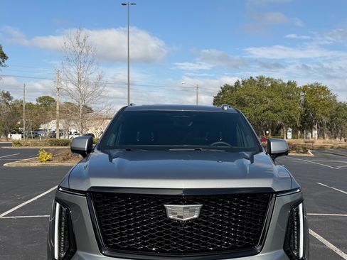 Used 2026 Cadillac Escalade V w/ LPO, ONYX Package image 5