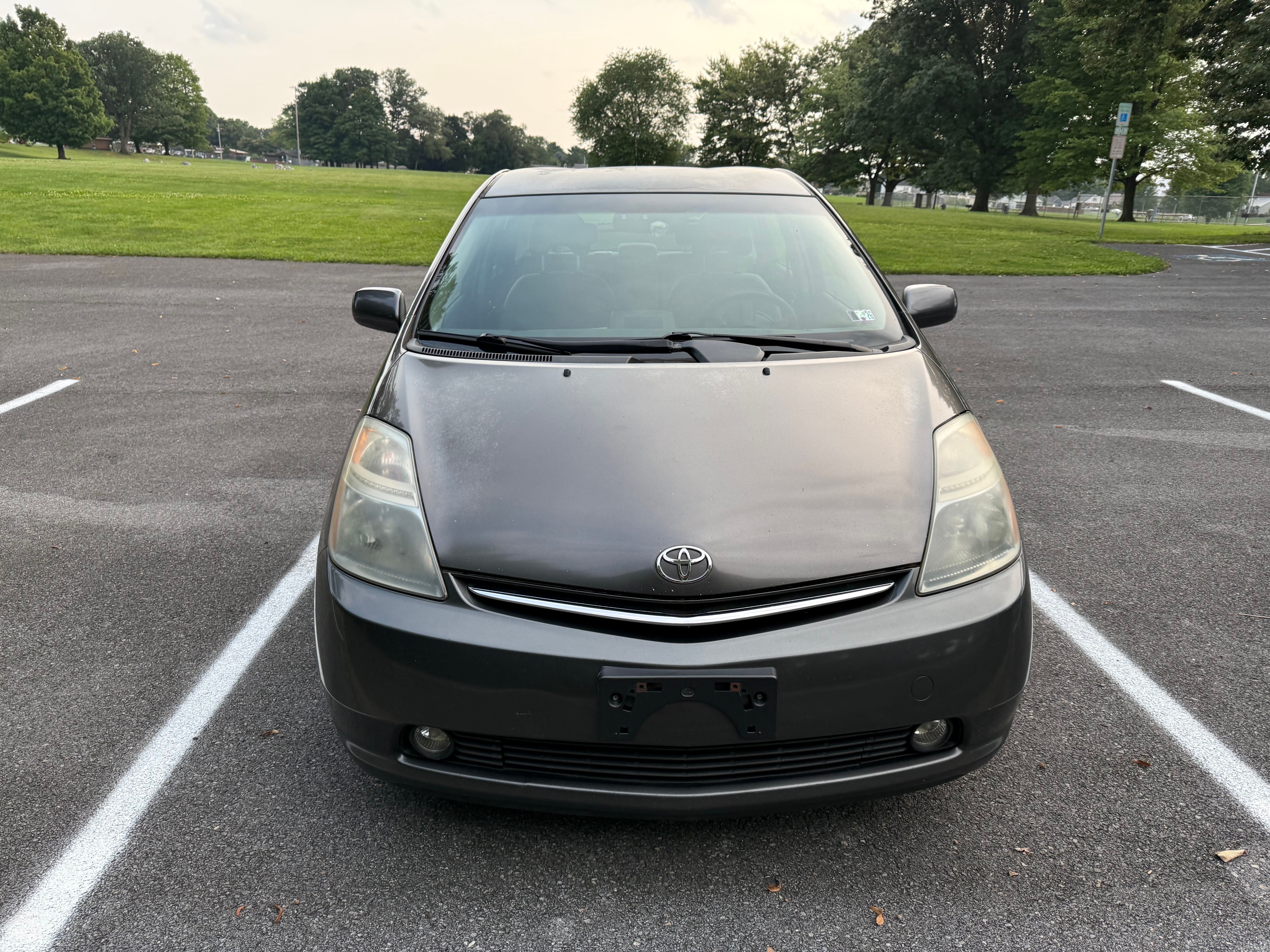 Used 2007 Toyota Prius Touring w/ Pkg 3 FWD image 2
