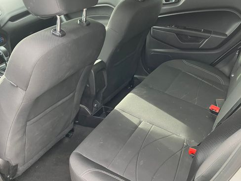 Used 2015 Ford Fiesta SE image 13