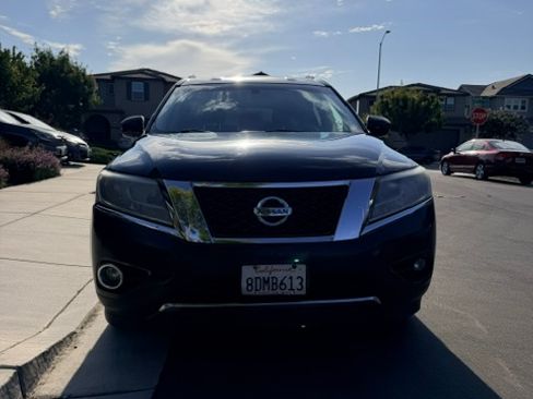 Used 2016 Nissan Pathfinder SV FWD image 17