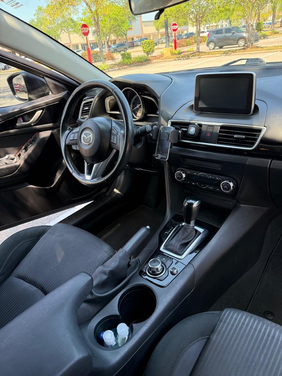 Used 2014 MAZDA MAZDA3 i Touring w/ Technology Package FWD image 4
