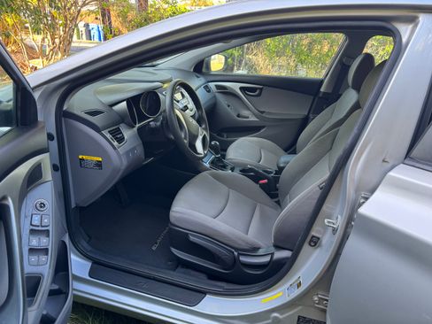 Used 2012 Hyundai Elantra GLS w/ Comfort Pkg 2 image 6