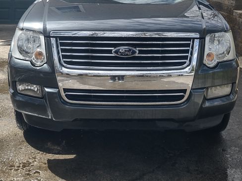 Used 2010 Ford Explorer Limited image 5