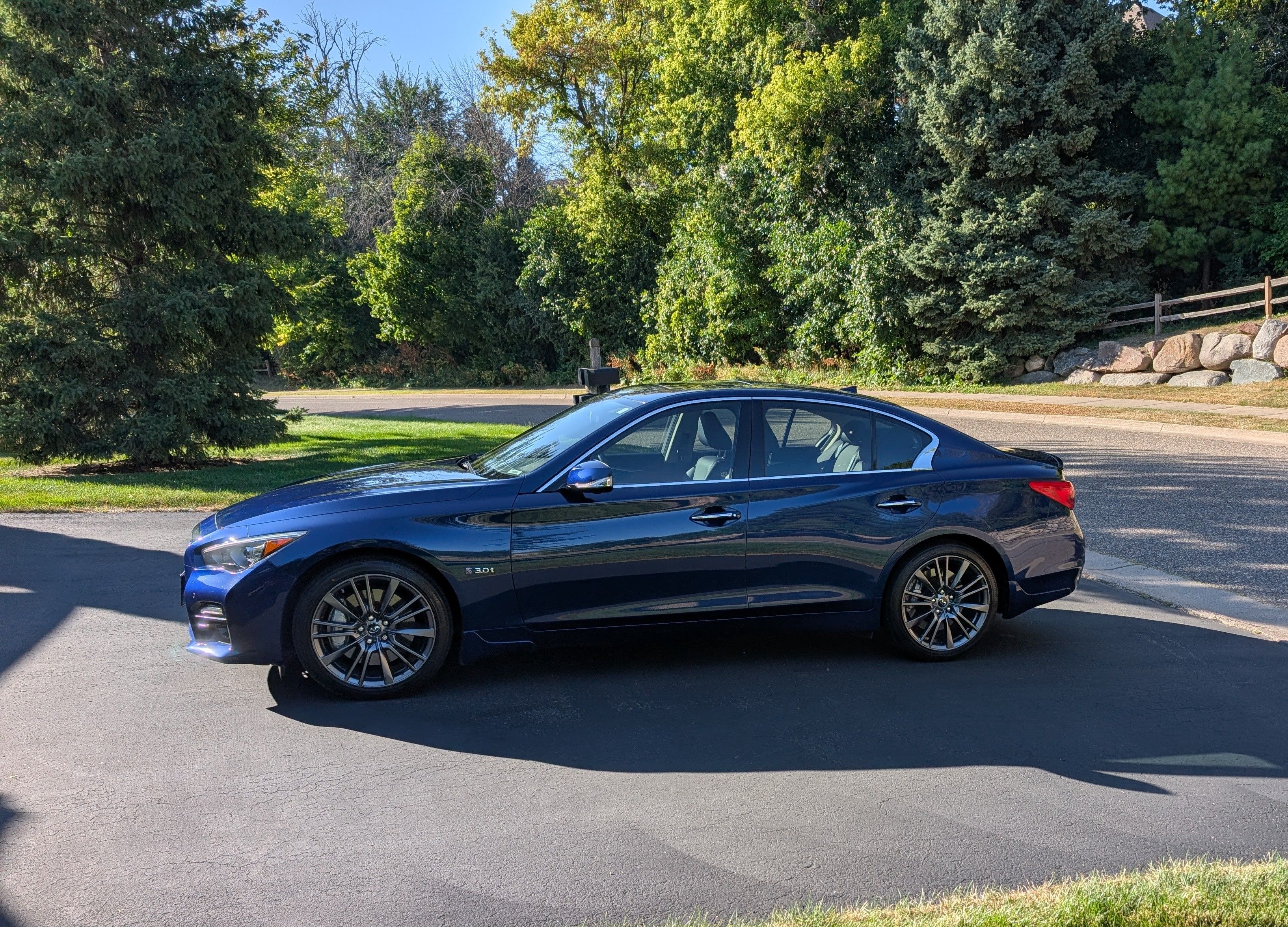 Used 2016 INFINITI Q50 Red Sport 400 AWD/4WD image 1