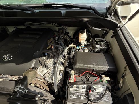 Used 2021 Toyota Tundra SR5 w/ SX Package AWD/4WD image 16