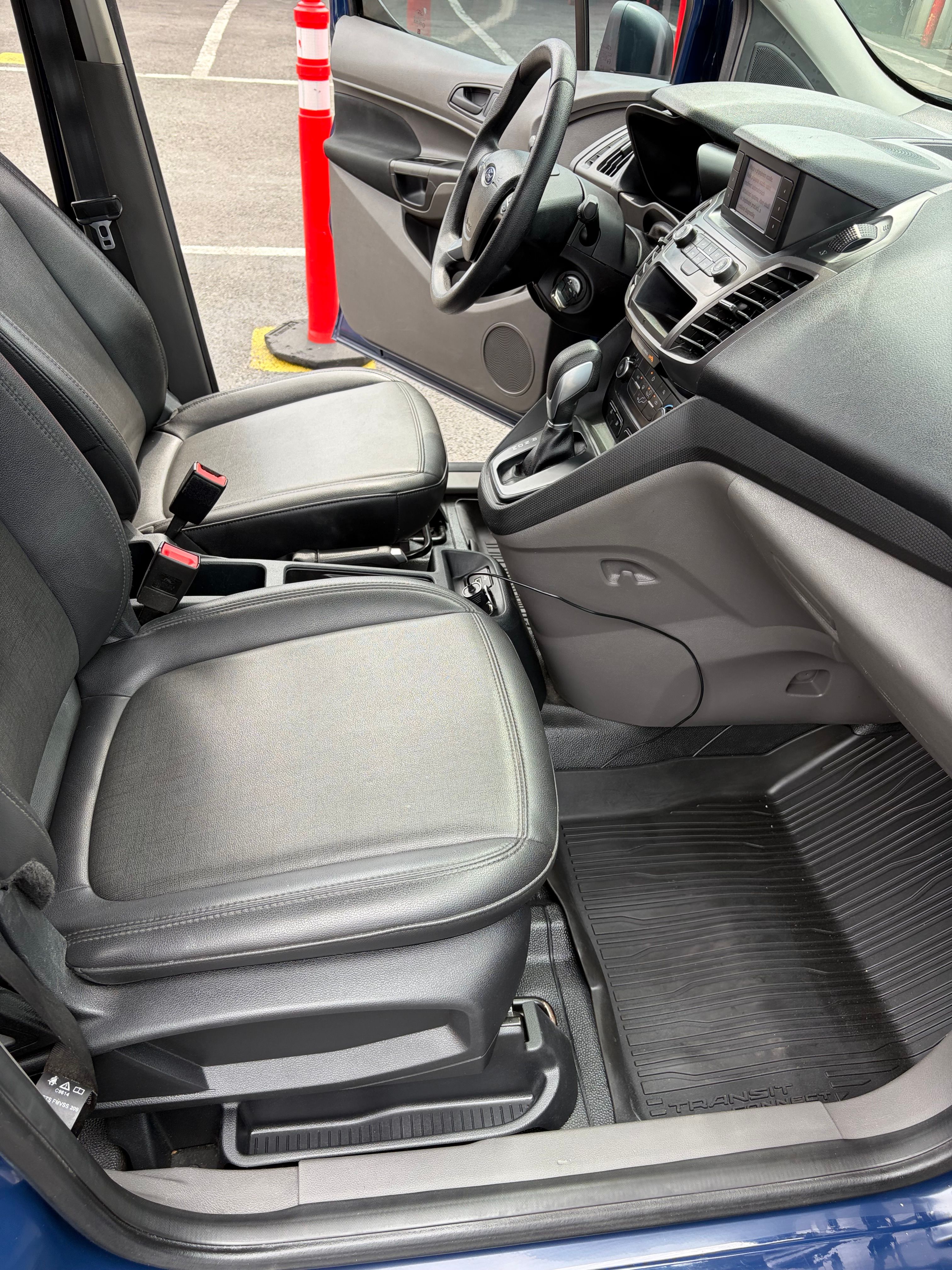 Used 2019 Ford Transit Connect XL FWD image 10