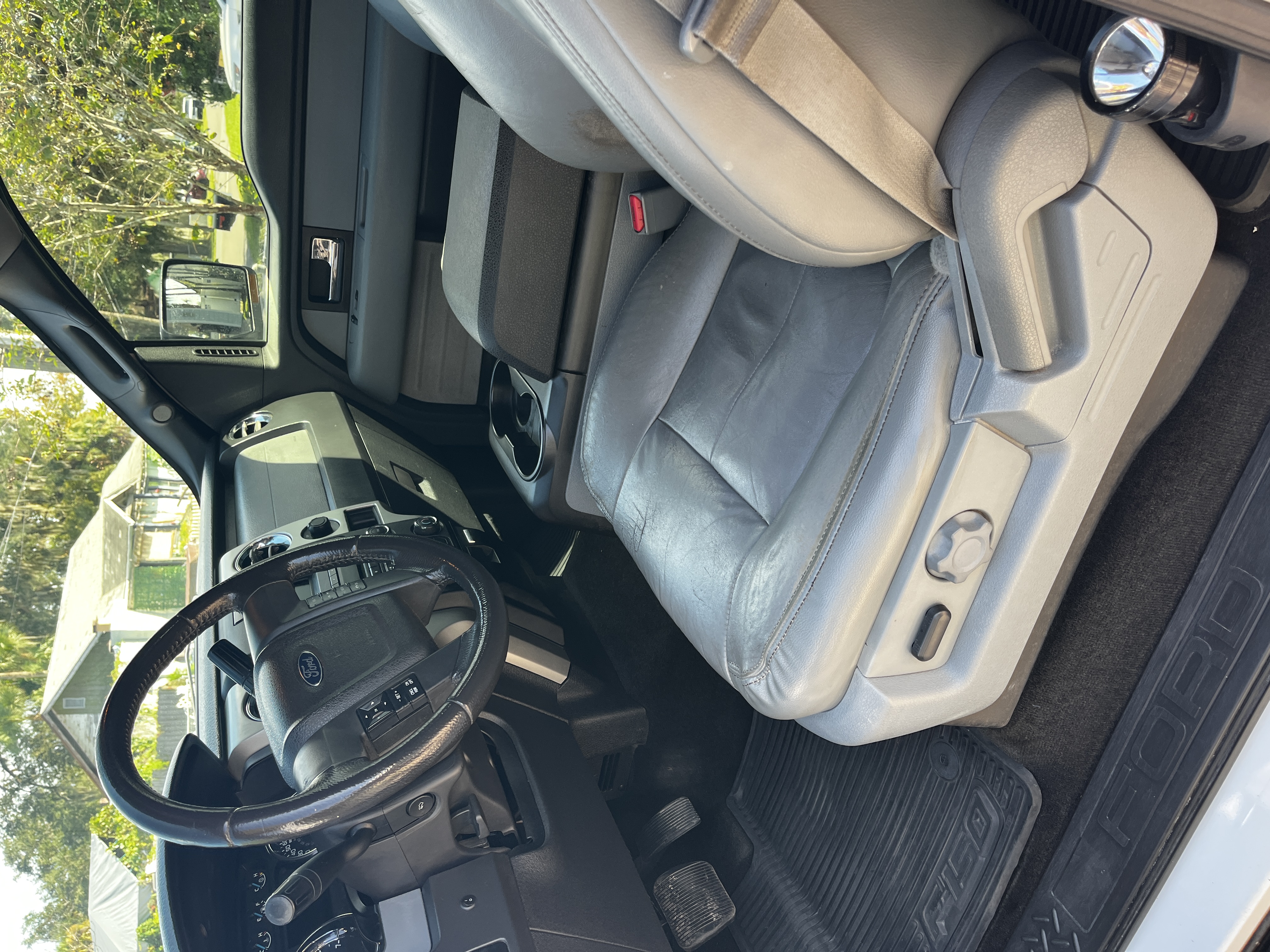 Used 2014 Ford F150 XLT w/ Equipment Group 302A Luxury RWD image 10