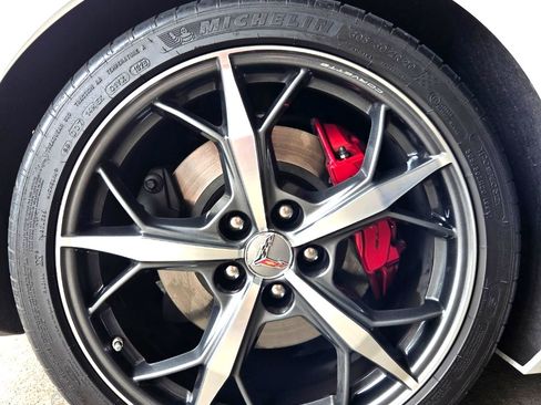 Used 2023 Chevrolet Corvette Stingray Preferred Conv w/ Z51 Performance Package RWD image 5