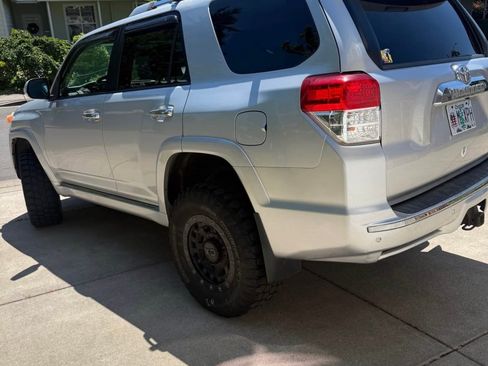 Used 2011 Toyota 4Runner SR5 w/ Convenience Pkg AWD/4WD image 8