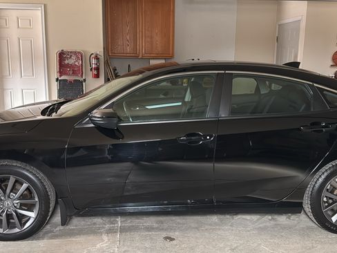 Used 2021 Honda Civic EX image 1