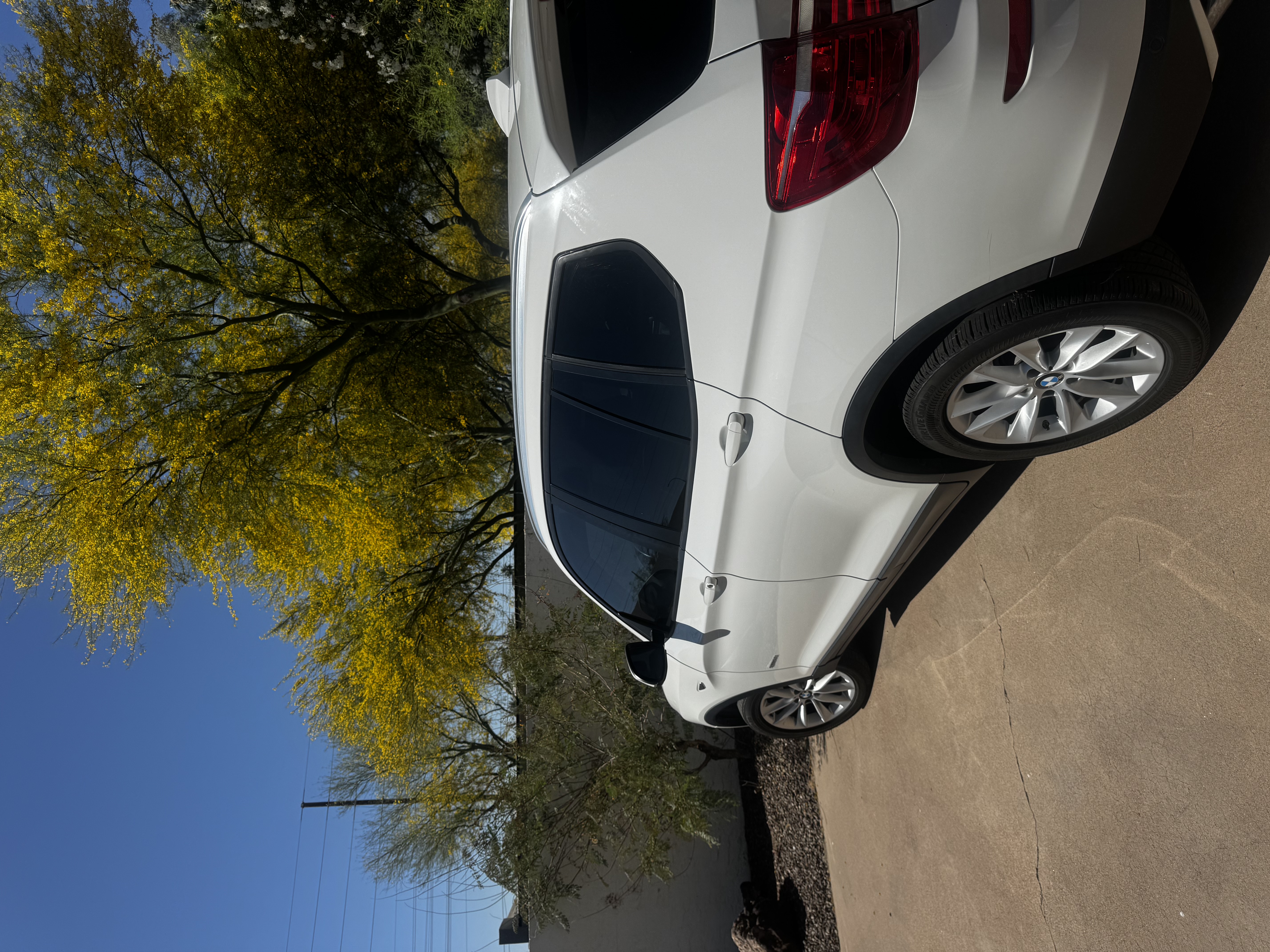 Used 2017 BMW X3 sDrive28i RWD image 1