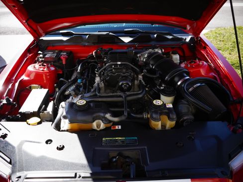 Used 2010 Ford Mustang Shelby GT500 image 8