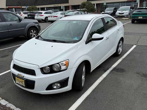 Used 2015 Chevrolet Sonic LTZ image 2