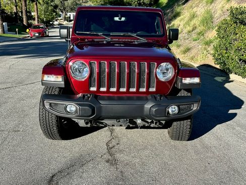 Used 2021 Jeep Wrangler Sport image 9