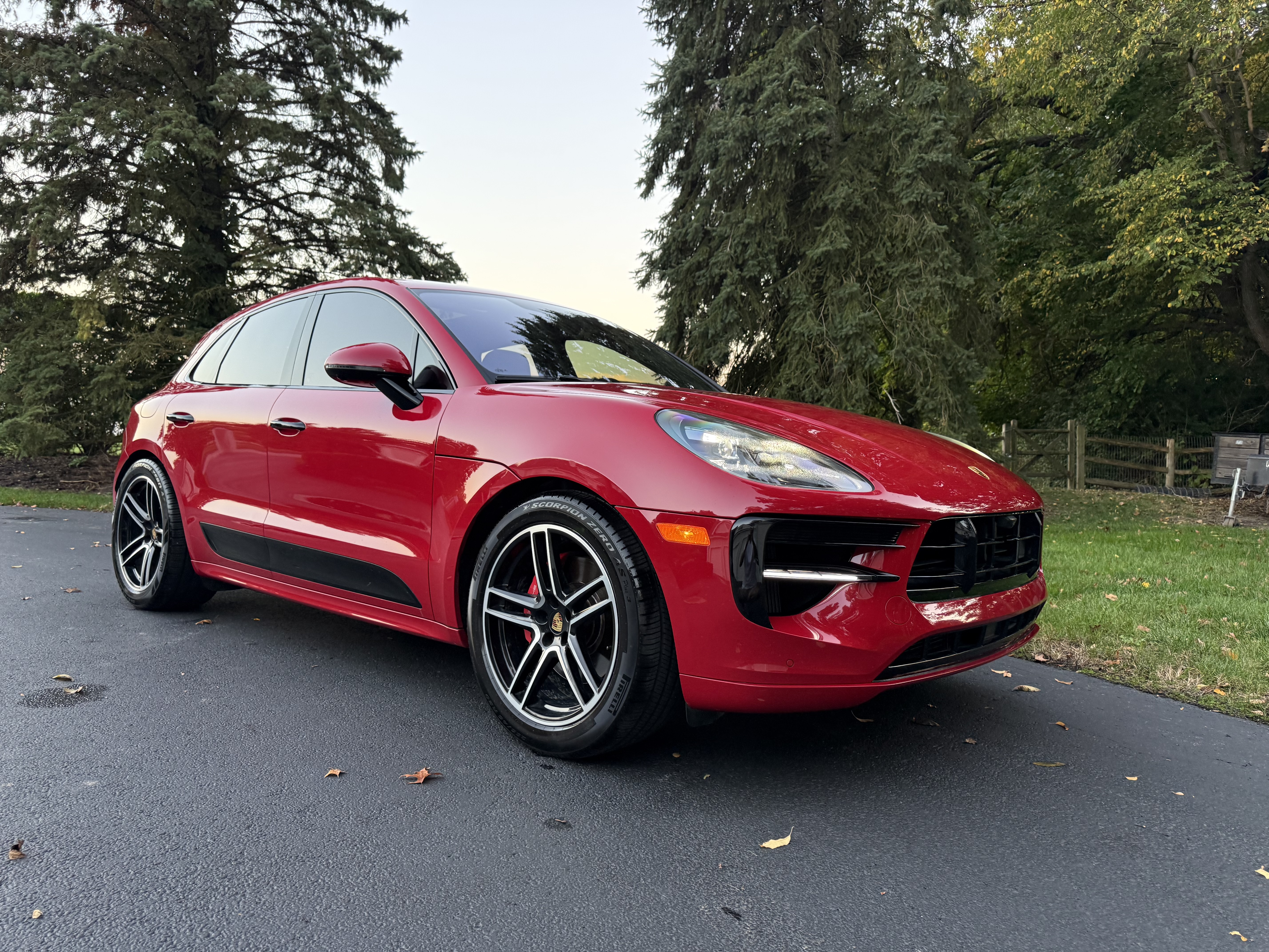 Used 2020 Porsche Macan GTS w/ Premium Package Plus (PF4) AWD/4WD image 1