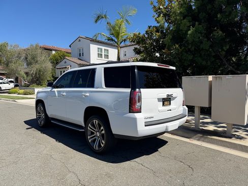 Used 2018 GMC Yukon SLT w/ Open Road Package AWD/4WD image 5
