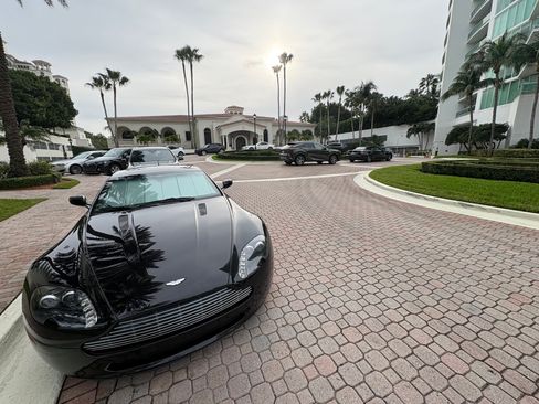 Used 2007 Aston Martin V8 Vantage Coupe image 4
