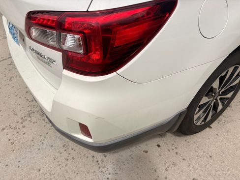Used 2017 Subaru Outback 2.5i Limited AWD/4WD image 13
