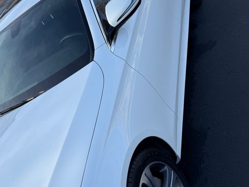 Used 2017 Mercedes-Benz E 300 image 2