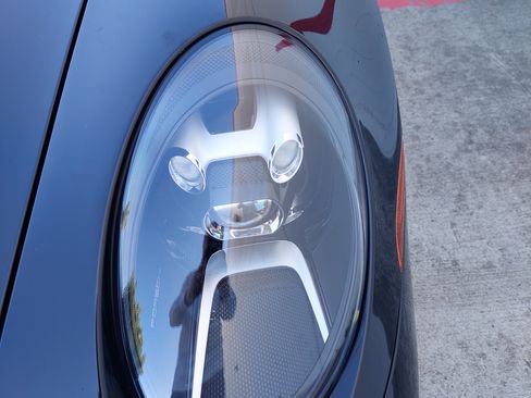 Used 2020 Porsche 911 Carrera S image 28