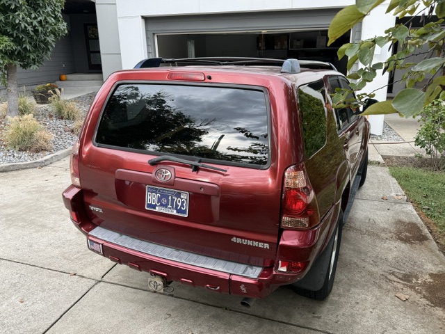 Used 2005 Toyota 4Runner SR5 RWD image 1