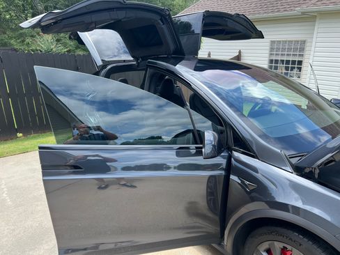 Used 2025 Tesla Model X AWD/4WD image 19