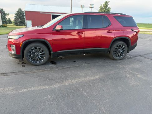 Used 2022 Chevrolet Traverse RS w/ LPO, Floor Liner Package AWD/4WD image 13