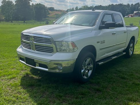 Used 2017 RAM 1500 Big Horn AWD/4WD image 10