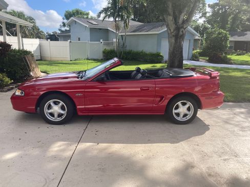 Used 1997 Ford Mustang GT image 1
