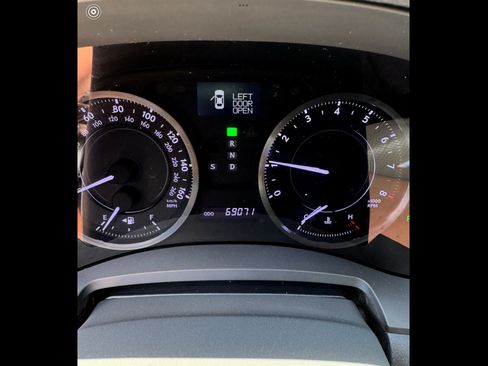 Used 2013 Lexus IS 250C image 5