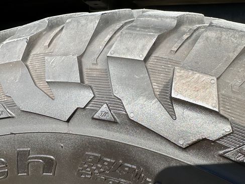 Used 2016 Ford F250 Lariat w/ Lariat Interior Package image 9